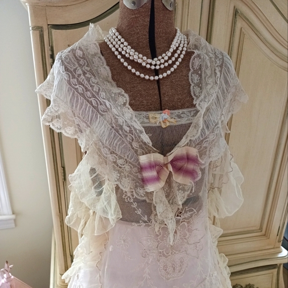 ANTIQUE TROUSSEAU BRIDAL LACE FICHU IN MINT CONDITION! - Picture 7 of 12